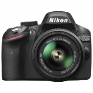   Nikon D3200 kit 18