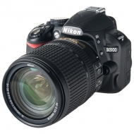   Nikon D3100 Kit